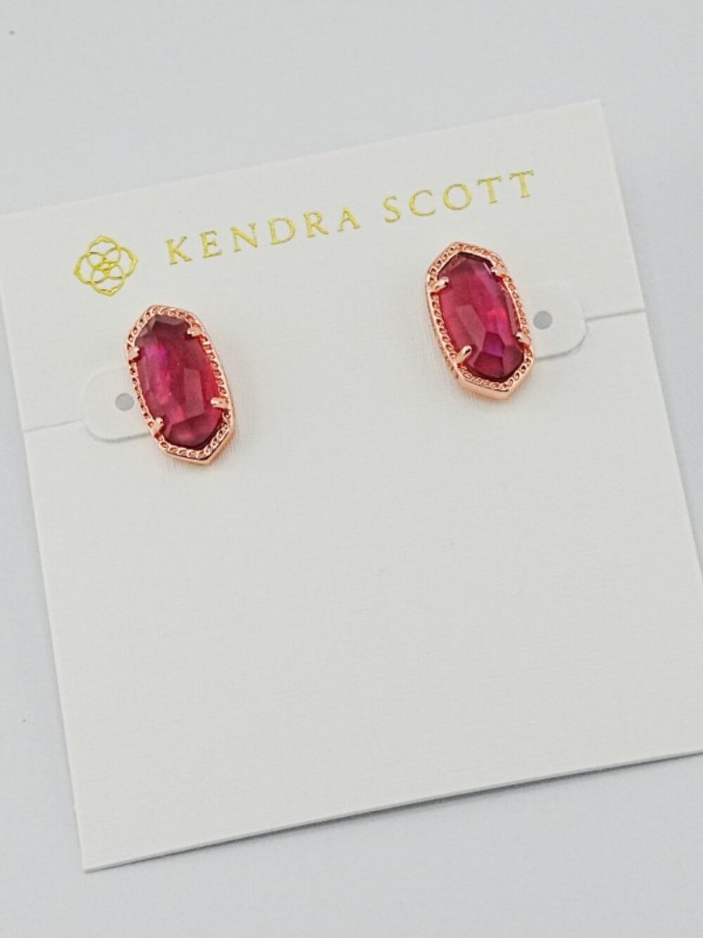 Kendra Scott Fuchsia Glass Shell Stud Earrings